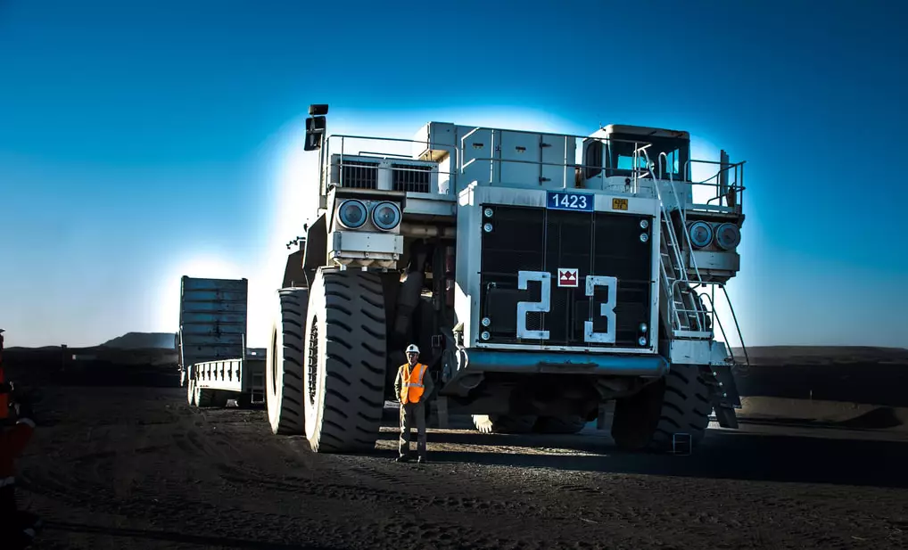 heavy-equipment-transport-near-me2