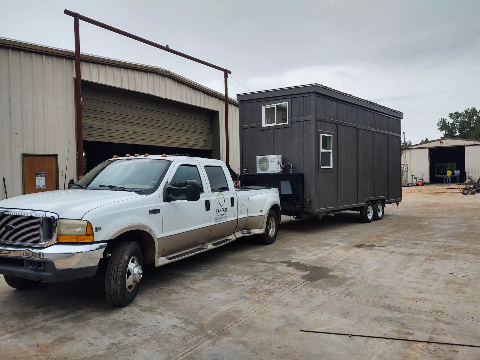 How to Move a Tiny House: Trailers, Sizes, and Prep